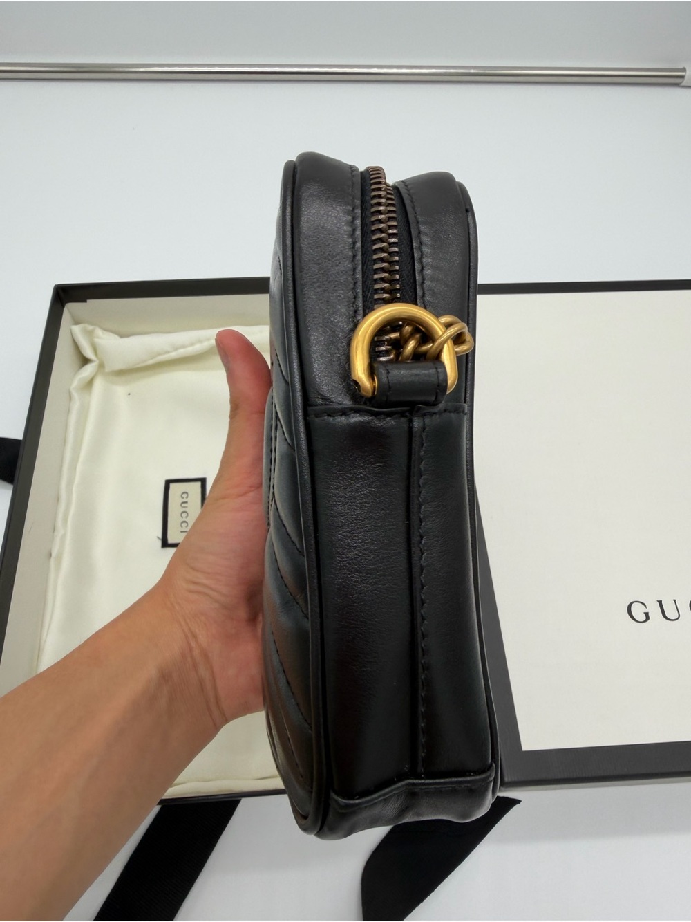 🆕 in Box Gucci Black Chevron Leather Mini Crossbody with Gold GG - Picture 5 of 11